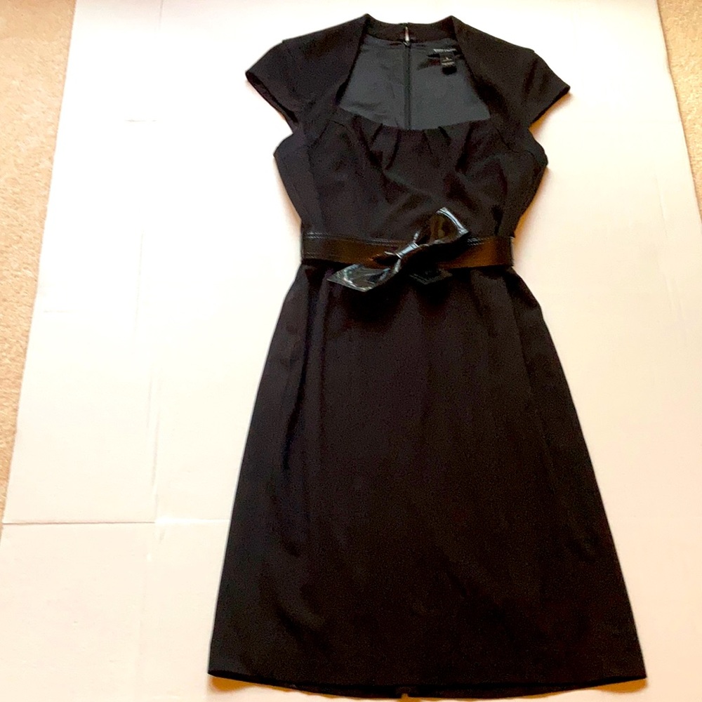 COPY - Women’s White House Black Market dress/bow belt.